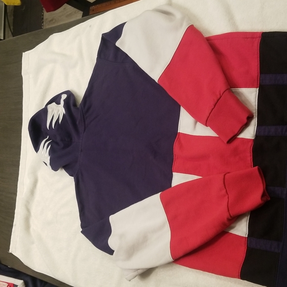 Marvel Captain America Hoodie with eye slots. Could be used as a costume - Picture 6 of 6